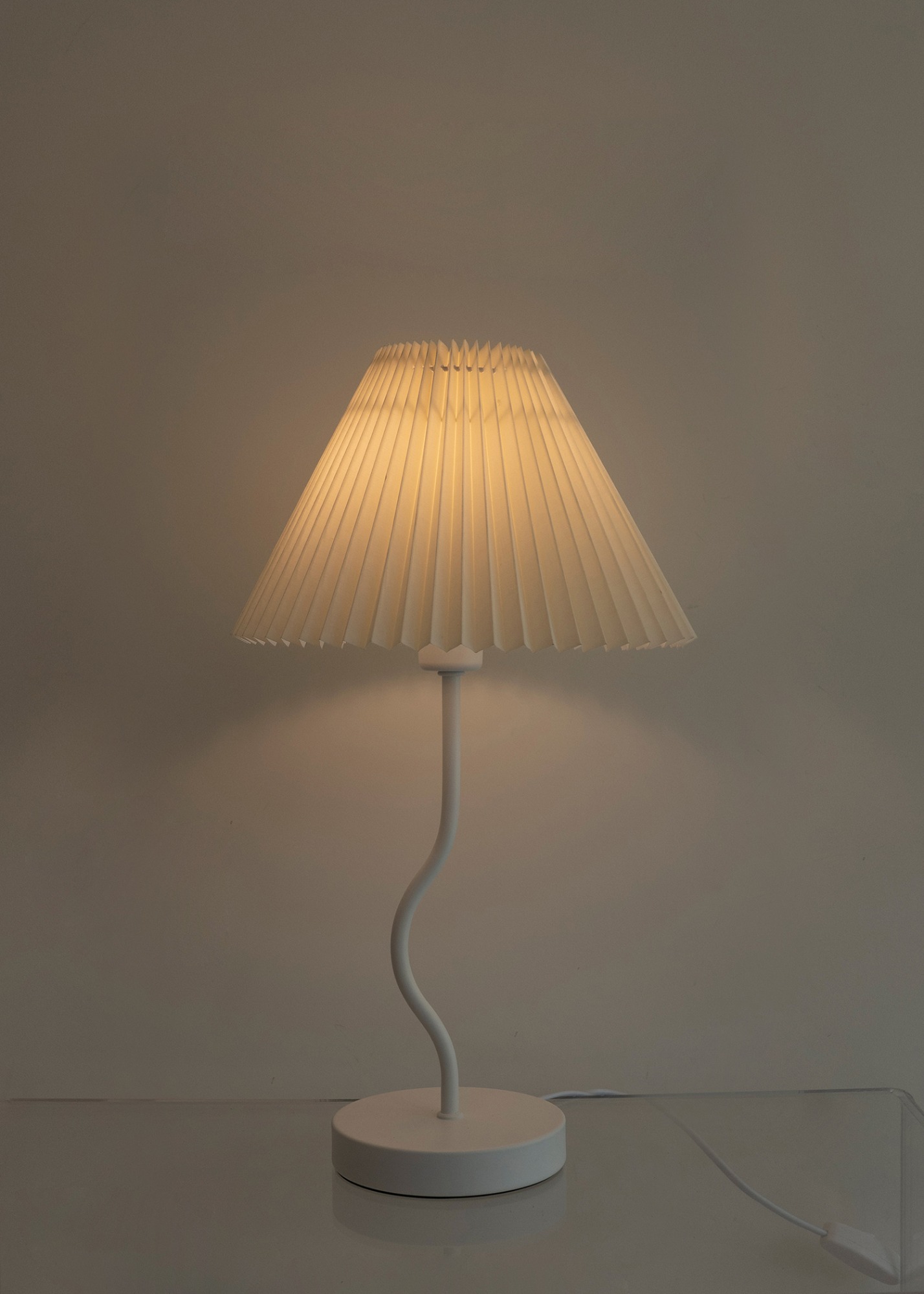 Pleated Stand Lamp White S