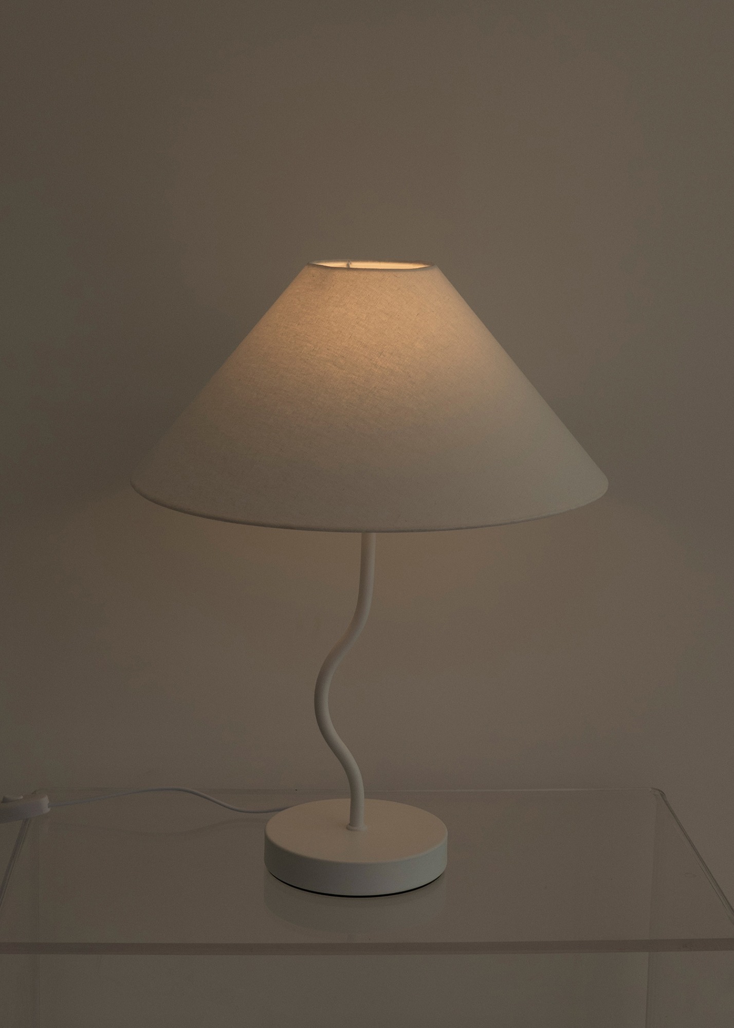 Fig Stand Lamp White