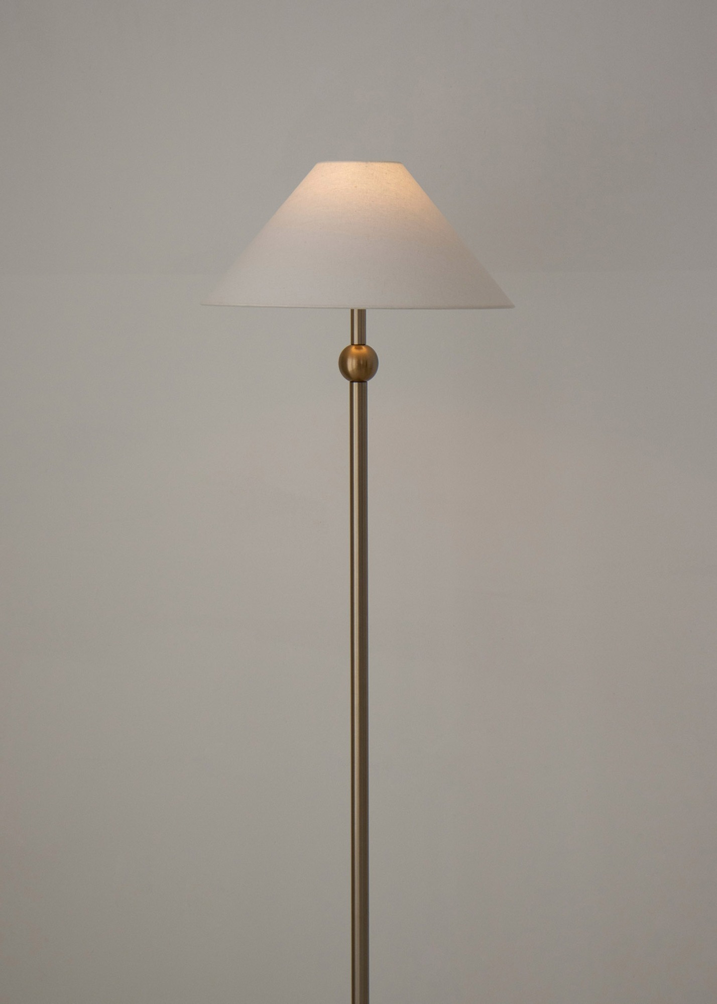 Ball Floor Lamp Bronze