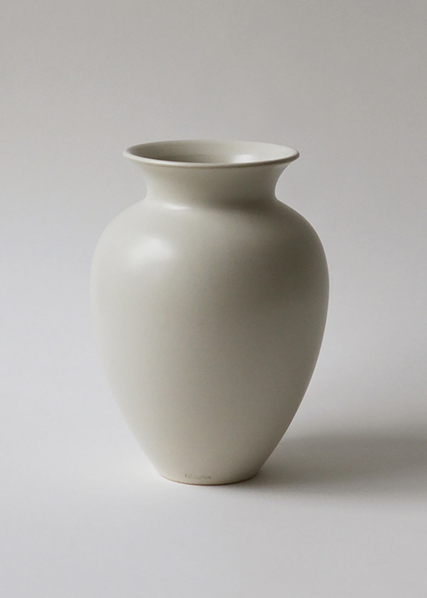 Amphora Vase Fog Small